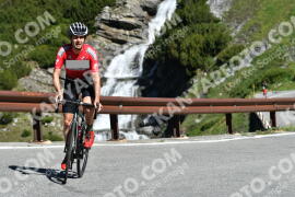 Photo #2184538 | 25-06-2022 10:04 | Passo Dello Stelvio - Waterfall curve BICYCLES