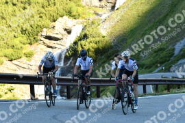 Photo #2183261 | 25-06-2022 09:00 | Passo Dello Stelvio - Waterfall curve BICYCLES