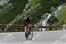 Photo #2439984 | 30-07-2022 11:00 | Passo Dello Stelvio - Waterfall curve BICYCLES