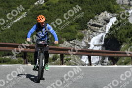 Fotó #3604440 | 28-07-2023 10:20 | Passo Dello Stelvio - Vízesés kanyar Bicajosok