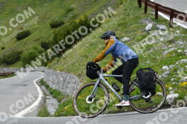 Fotó #2132000 | 16-06-2022 15:20 | Passo Dello Stelvio - Vízesés kanyar Bicajosok