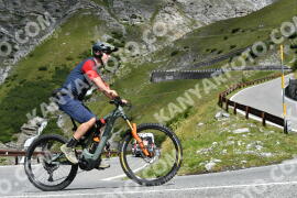 Photo #2431531 | 29-07-2022 11:21 | Passo Dello Stelvio - Waterfall curve BICYCLES