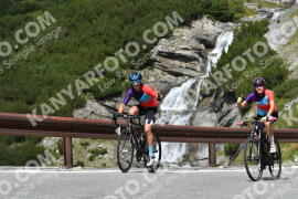 Fotó #2659417 | 15-08-2022 12:05 | Passo Dello Stelvio - Vízesés kanyar Bicajosok