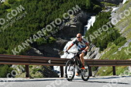 Photo #2547858 | 08-08-2022 15:39 | Passo Dello Stelvio - Waterfall curve BICYCLES