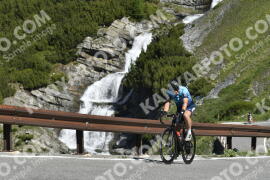 Photo #3225657 | 25-06-2023 10:03 | Passo Dello Stelvio - Waterfall curve BICYCLES