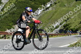 Fotó #2266152 | 09-07-2022 09:52 | Passo Dello Stelvio - Vízesés kanyar Bicajosok