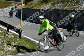 Fotó #4113794 | 01-09-2023 10:19 | Passo Dello Stelvio - Vízesés kanyar Bicajosok
