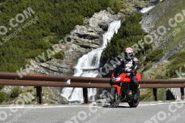 Photo #2082268 | 04-06-2022 10:00 | Passo Dello Stelvio - Waterfall curve