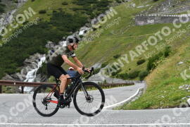 Photo #2436799 | 30-07-2022 09:36 | Passo Dello Stelvio - Waterfall curve BICYCLES