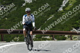 Fotó #2320402 | 16-07-2022 13:23 | Passo Dello Stelvio - Vízesés kanyar Bicajosok