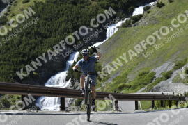 Foto #3132124 | 17-06-2023 16:25 | Passo Dello Stelvio - Waterfall Kehre BICYCLES
