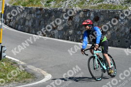 Photo #2354954 | 19-07-2022 11:36 | Passo Dello Stelvio - Waterfall curve BICYCLES