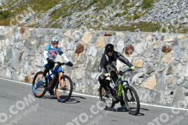 Fotó #4255443 | 12-09-2023 14:24 | Passo Dello Stelvio - Vízesés kanyar Bicajosok
