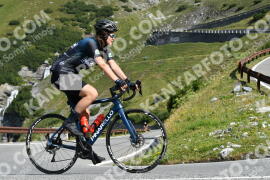 Photo #2380935 | 24-07-2022 10:05 | Passo Dello Stelvio - Waterfall curve BICYCLES