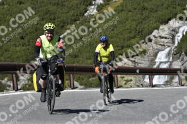 Fotó #2891690 | 21-09-2022 11:52 | Passo Dello Stelvio - Vízesés kanyar Bicajosok