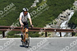 Photo #2369164 | 22-07-2022 11:04 | Passo Dello Stelvio - Waterfall curve BICYCLES