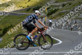Photo #4068596 | 25-08-2023 10:28 | Passo Dello Stelvio - Waterfall curve BICYCLES