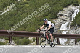 Photo #2825296 | 05-09-2022 12:00 | Passo Dello Stelvio - Waterfall curve BICYCLES