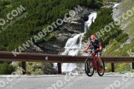Photo #2690964 | 20-08-2022 15:04 | Passo Dello Stelvio - Waterfall curve BICYCLES