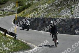 Fotó #3356953 | 05-07-2023 11:34 | Passo Dello Stelvio - Vízesés kanyar Bicajosok