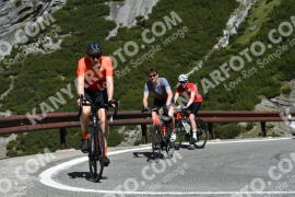 Photo #2145613 | 18-06-2022 10:11 | Passo Dello Stelvio - Waterfall curve BICYCLES