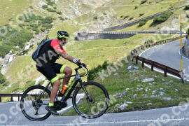Photo #2381422 | 24-07-2022 10:29 | Passo Dello Stelvio - Waterfall curve BICYCLES