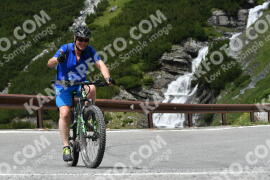 Photo #2205921 | 29-06-2022 12:59 | Passo Dello Stelvio - Waterfall curve BICYCLES
