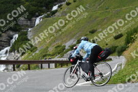 Photo #2464596 | 31-07-2022 16:20 | Passo Dello Stelvio - Waterfall curve BICYCLES