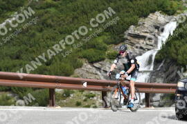 Photo #2178700 | 24-06-2022 10:14 | Passo Dello Stelvio - Waterfall curve BICYCLES