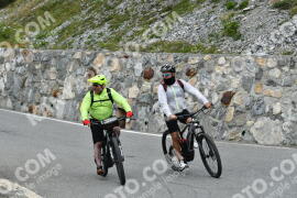 Fotó #2459878 | 31-07-2022 13:24 | Passo Dello Stelvio - Vízesés kanyar Bicajosok