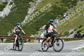 Fotó #2646436 | 14-08-2022 10:10 | Passo Dello Stelvio - Vízesés kanyar Bicajosok