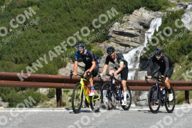 Photo #2592518 | 11-08-2022 10:42 | Passo Dello Stelvio - Waterfall curve BICYCLES