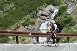 Photo #2416075 | 27-07-2022 10:29 | Passo Dello Stelvio - Waterfall curve BICYCLES