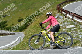 Photo #4025082 | 22-08-2023 13:29 | Passo Dello Stelvio - Waterfall curve BICYCLES
