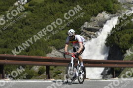 Photo #3243498 | 26-06-2023 10:18 | Passo Dello Stelvio - Waterfall curve BICYCLES