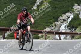 Photo #2355373 | 19-07-2022 12:06 | Passo Dello Stelvio - Waterfall curve BICYCLES