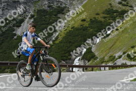 Fotó #2644418 | 14-08-2022 15:07 | Passo Dello Stelvio - Vízesés kanyar Bicajosok