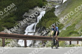 Fotó #3361395 | 05-07-2023 12:02 | Passo Dello Stelvio - Vízesés kanyar Bicajosok