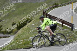 Fotó #3044139 | 03-06-2023 11:52 | Passo Dello Stelvio - Vízesés kanyar Bicajosok