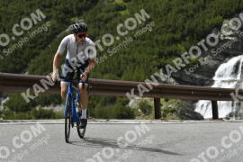 Fotó #3395895 | 08-07-2023 15:33 | Passo Dello Stelvio - Vízesés kanyar Bicajosok