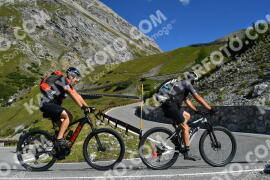 Photo #4004941 | 21-08-2023 10:29 | Passo Dello Stelvio - Waterfall curve BICYCLES