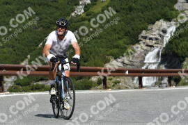 Fotó #2381435 | 24-07-2022 10:32 | Passo Dello Stelvio - Vízesés kanyar Bicajosok