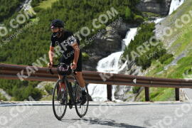 Photo #2151939 | 18-06-2022 15:45 | Passo Dello Stelvio - Waterfall curve BICYCLES