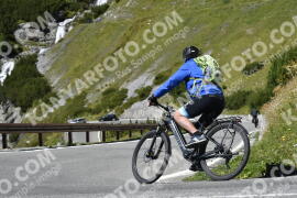Photo #2721513 | 23-08-2022 14:25 | Passo Dello Stelvio - Waterfall curve BICYCLES