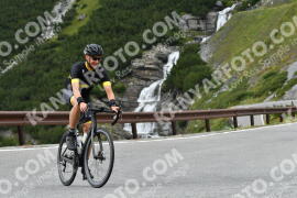 Photo #2437195 | 30-07-2022 10:16 | Passo Dello Stelvio - Waterfall curve BICYCLES
