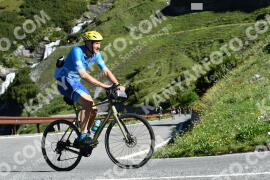 Photo #2183421 | 25-06-2022 09:23 | Passo Dello Stelvio - Waterfall curve BICYCLES