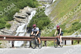 Photo #2416953 | 27-07-2022 10:57 | Passo Dello Stelvio - Waterfall curve BICYCLES