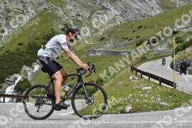 Photo #3664075 | 30-07-2023 11:34 | Passo Dello Stelvio - Waterfall curve BICYCLES