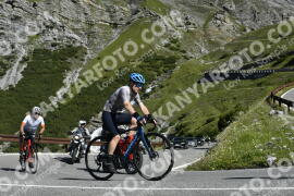 Photo #3476664 | 15-07-2023 09:47 | Passo Dello Stelvio - Waterfall curve BICYCLES