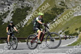 Photo #2754552 | 26-08-2022 12:50 | Passo Dello Stelvio - Waterfall curve BICYCLES